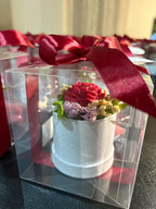 Bomboniera Laurea Candela Rosa in Flower Box, Segnaposto Elegante con Fiori Stabilizzati , Regalo Invitati Battesimo e Comunione