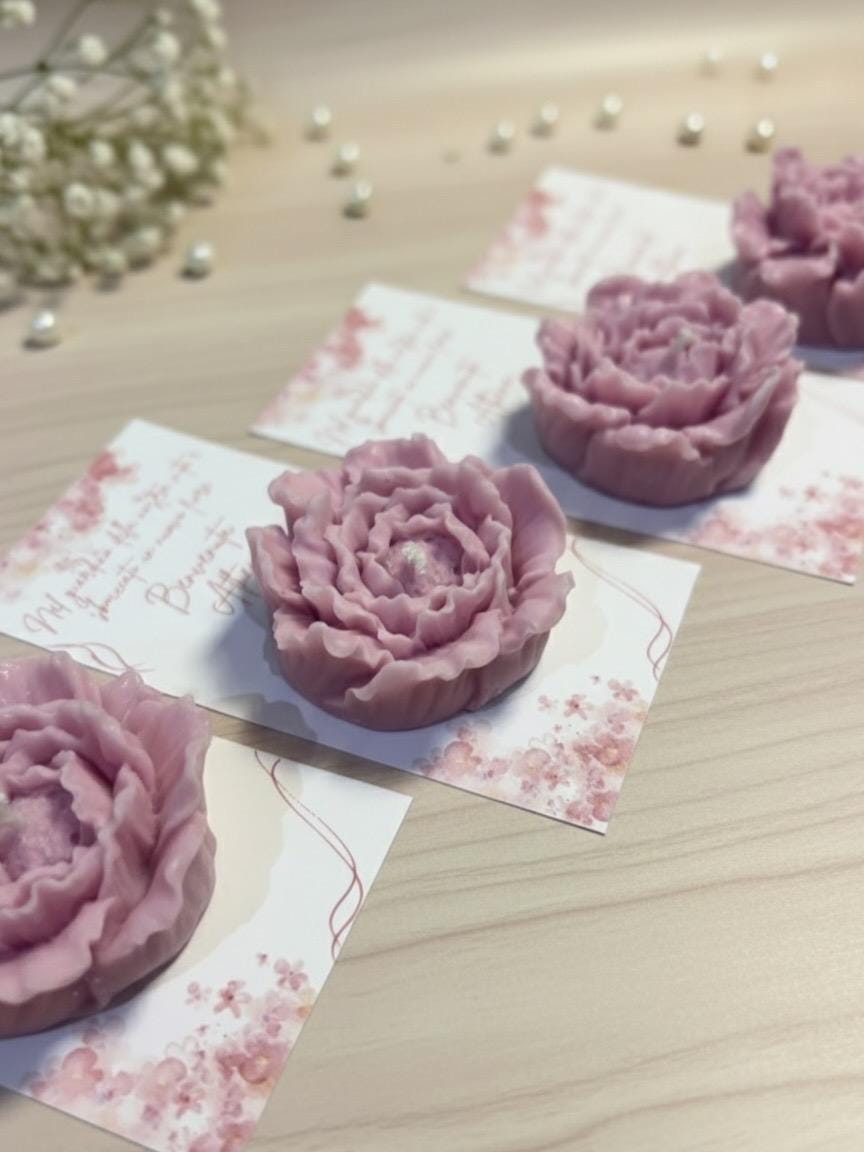 Segnaposto Candela Profumata Personalizzabile - Bomboniera Prima Comunione, Matrimonio, Battesimo - Cera di Soia Margherita Rosa Cuore