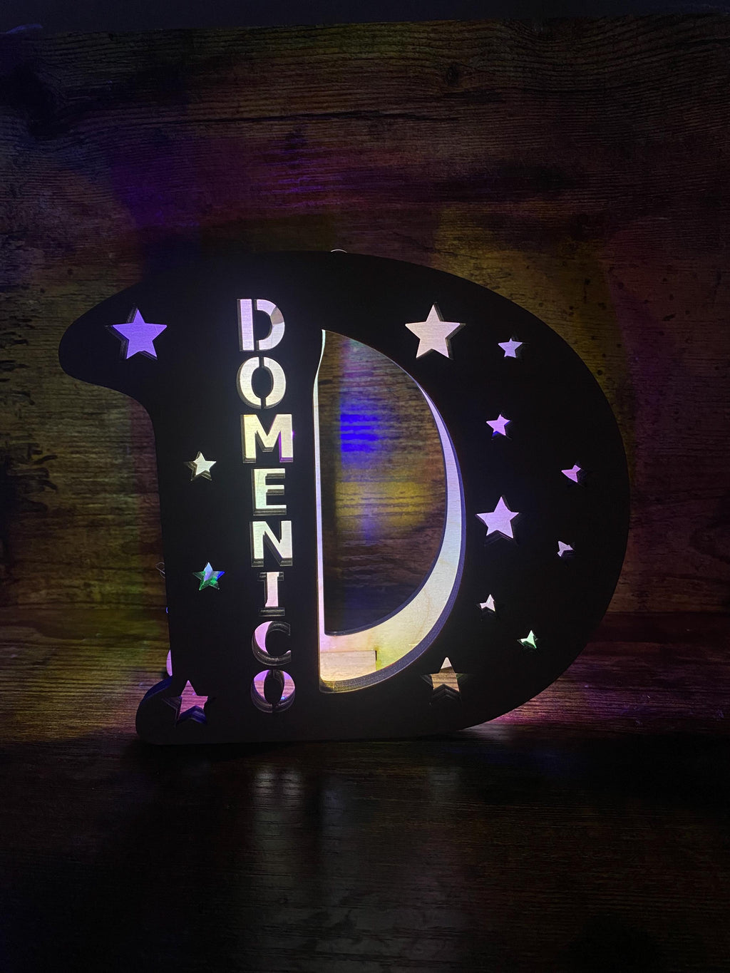 Lampada Iniziale in Legno Personalizzata - Lettera Luminosa LED con Nome e Incisione -  Regalo Nascita, Battesimo