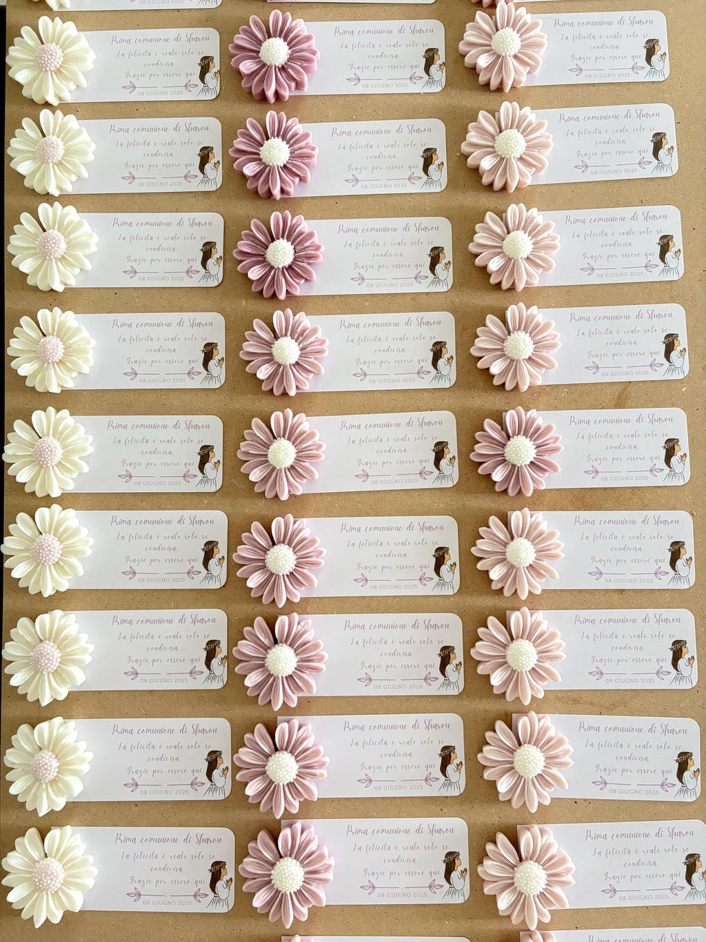 Segnaposto Candela Profumata Personalizzabile - Bomboniera Prima Comunione, Matrimonio, Battesimo - Cera di Soia Margherita Rosa Cuore