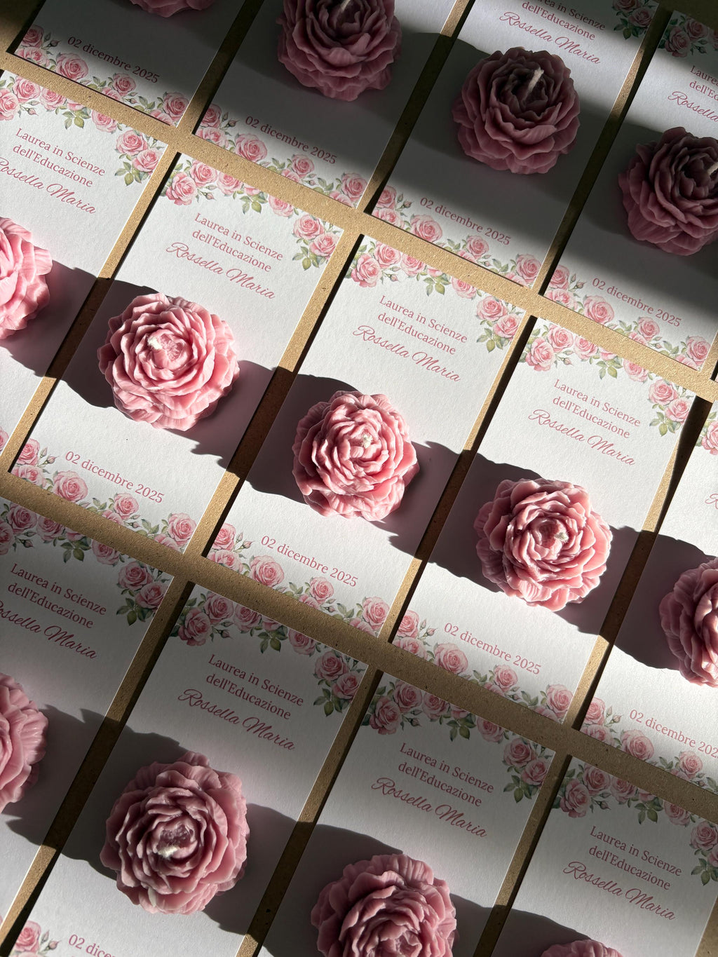 Segnaposto Candela Profumata Personalizzabile - Bomboniera Prima Comunione, Matrimonio, Battesimo - Cera di Soia Margherita Rosa Cuore